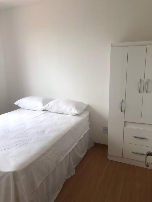 Apartamento Aconchegante Aluguel De Temporada: Localizacao Privilegiada E Conforto Garantido